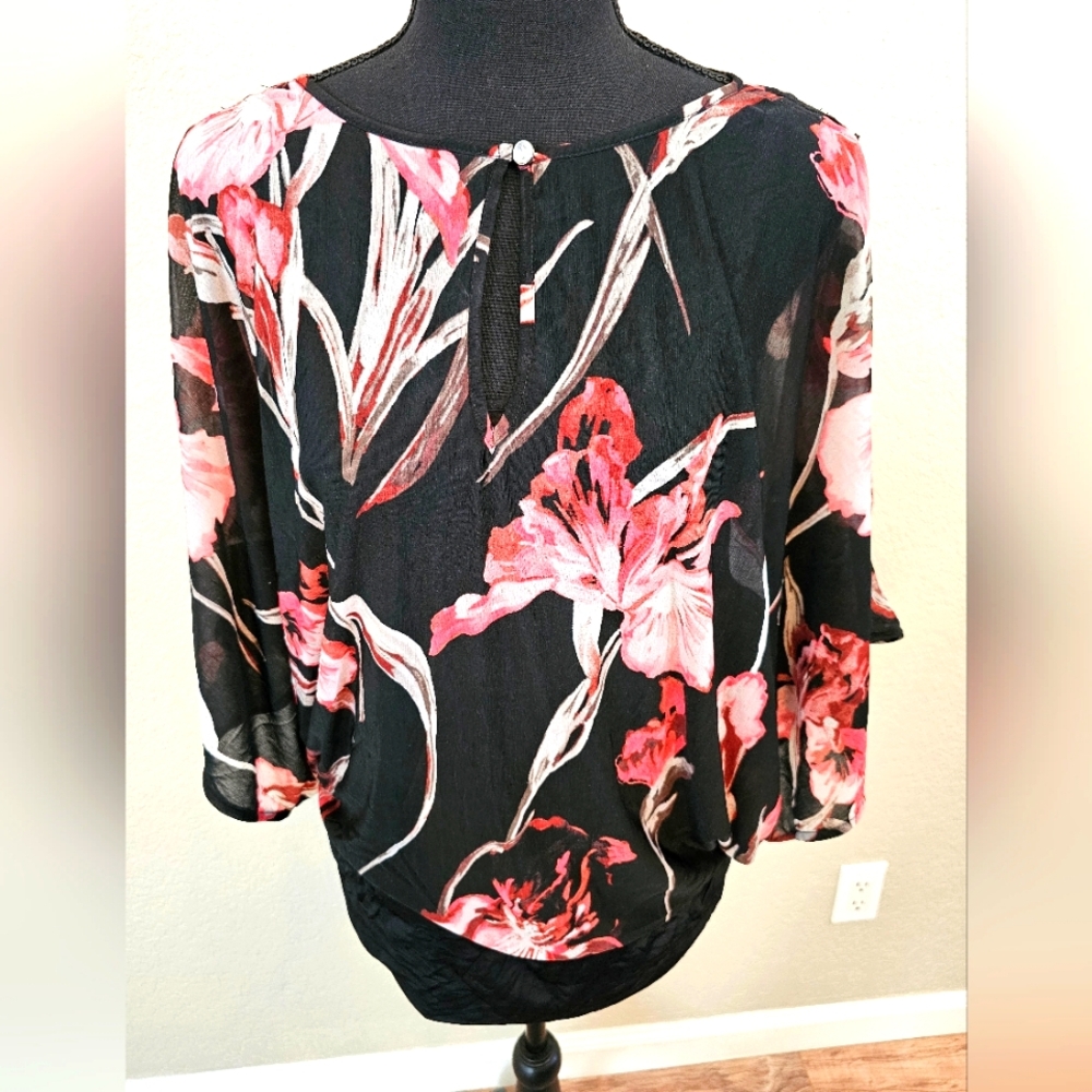 Floral Blouse - Picture 1 of 6